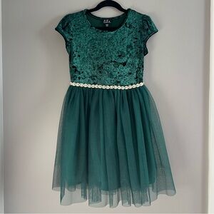 Little Girls Green Dress in crushed velvet with a layered tulle skirt Size 6/6X